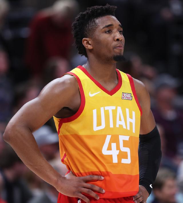 轮中最令人 轮中最令人