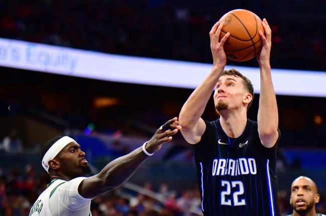 在讨论球队 在讨论球队